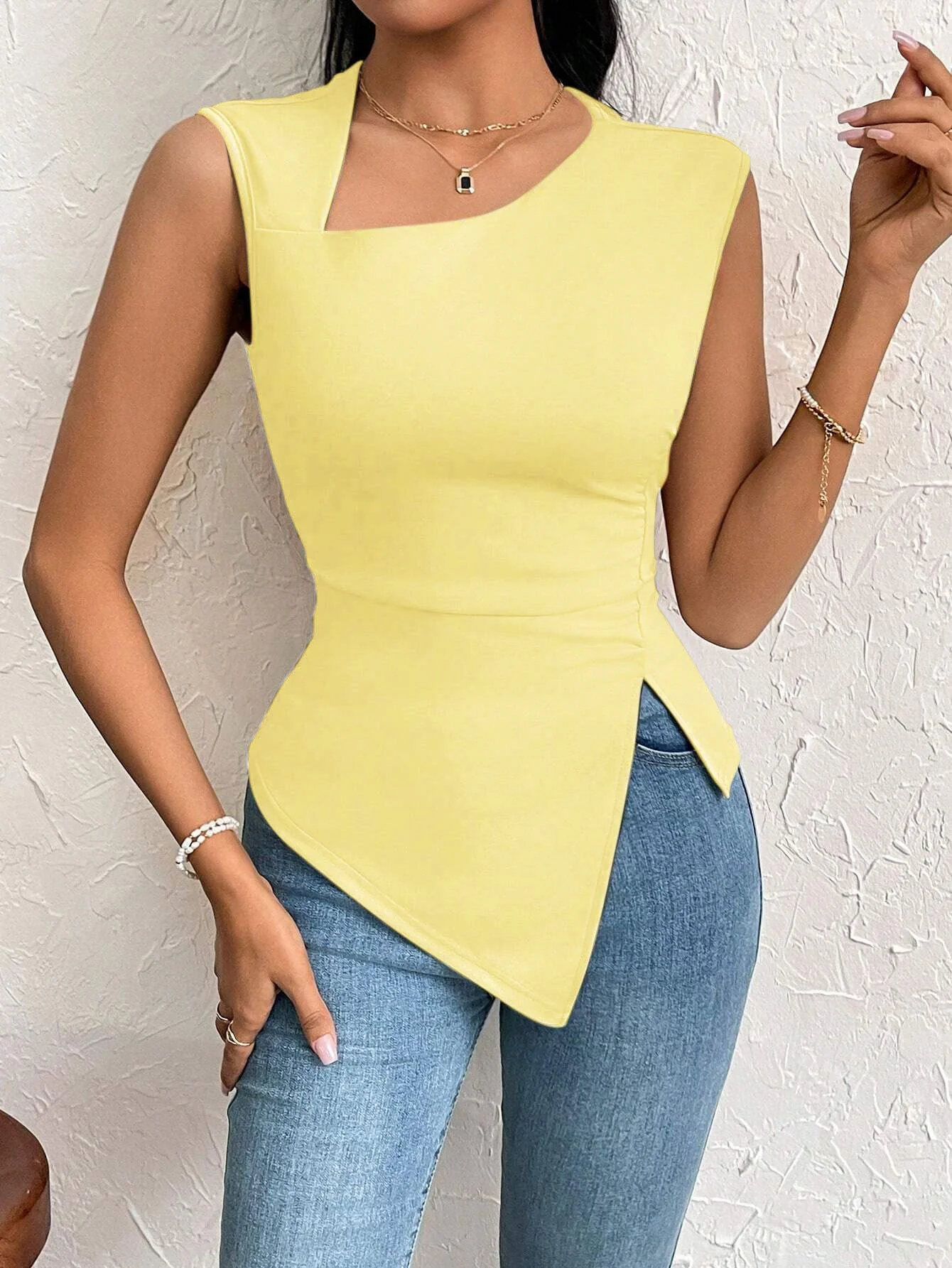 Women's Top – Slim Fit – Asymmetrical Neckline – Sleeveless – Cropped Model Casual Style - Image 5