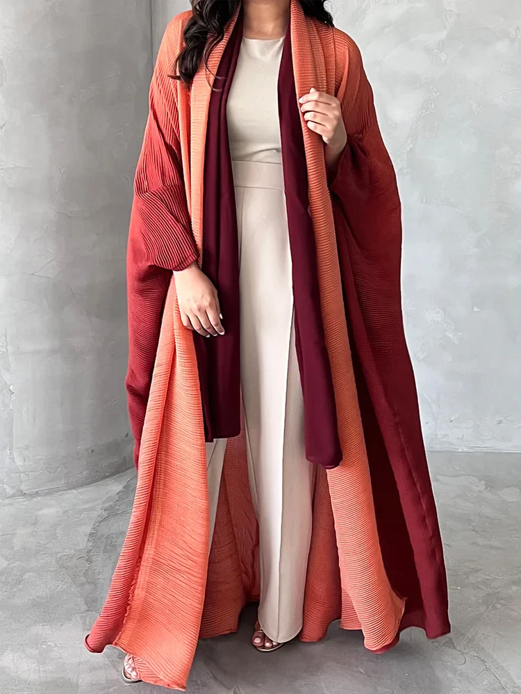 Women's trench coat – Oversized fit – Pleated fabric – Shawl collar – Batwing sleeves
