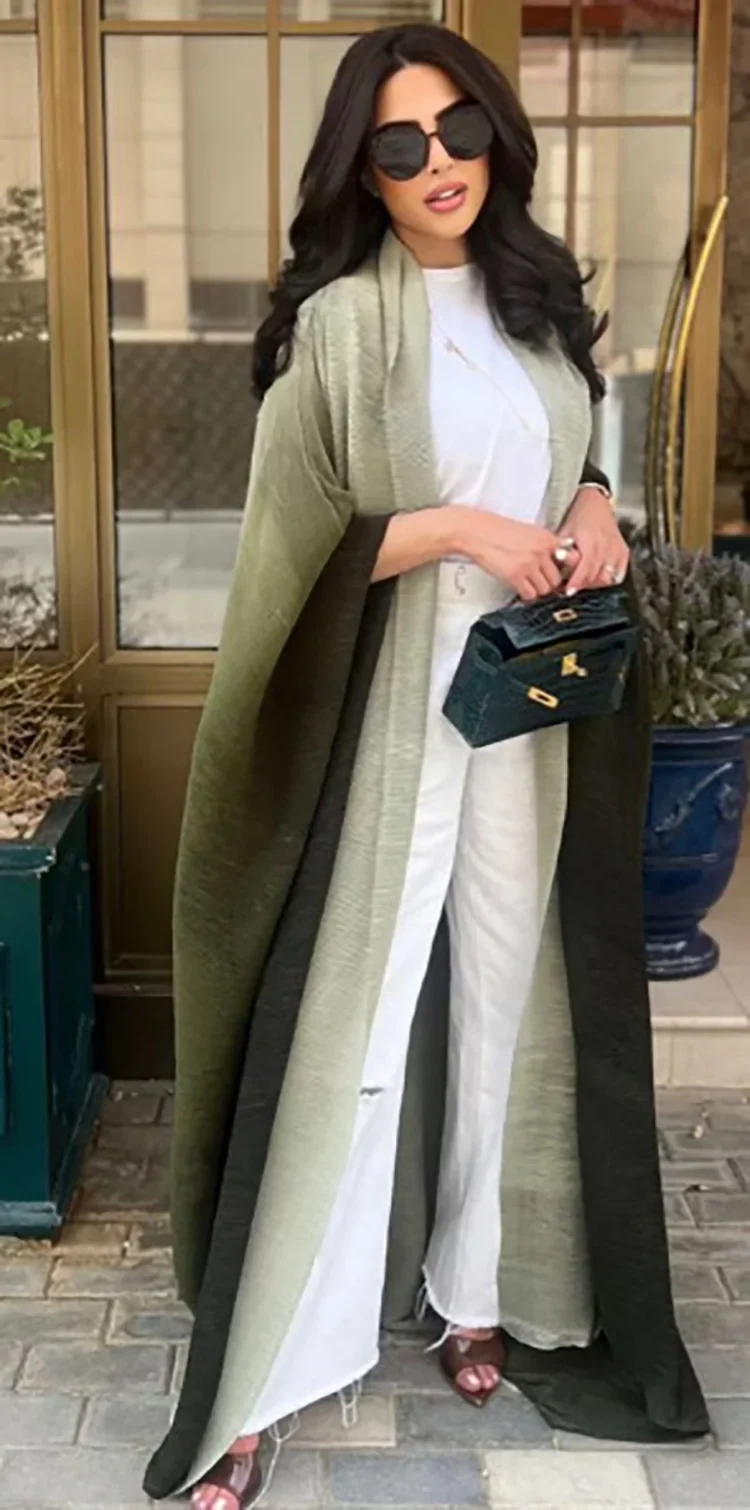 Women's trench coat – Oversized fit – Pleated fabric – Shawl collar – Batwing sleeves - Image 3