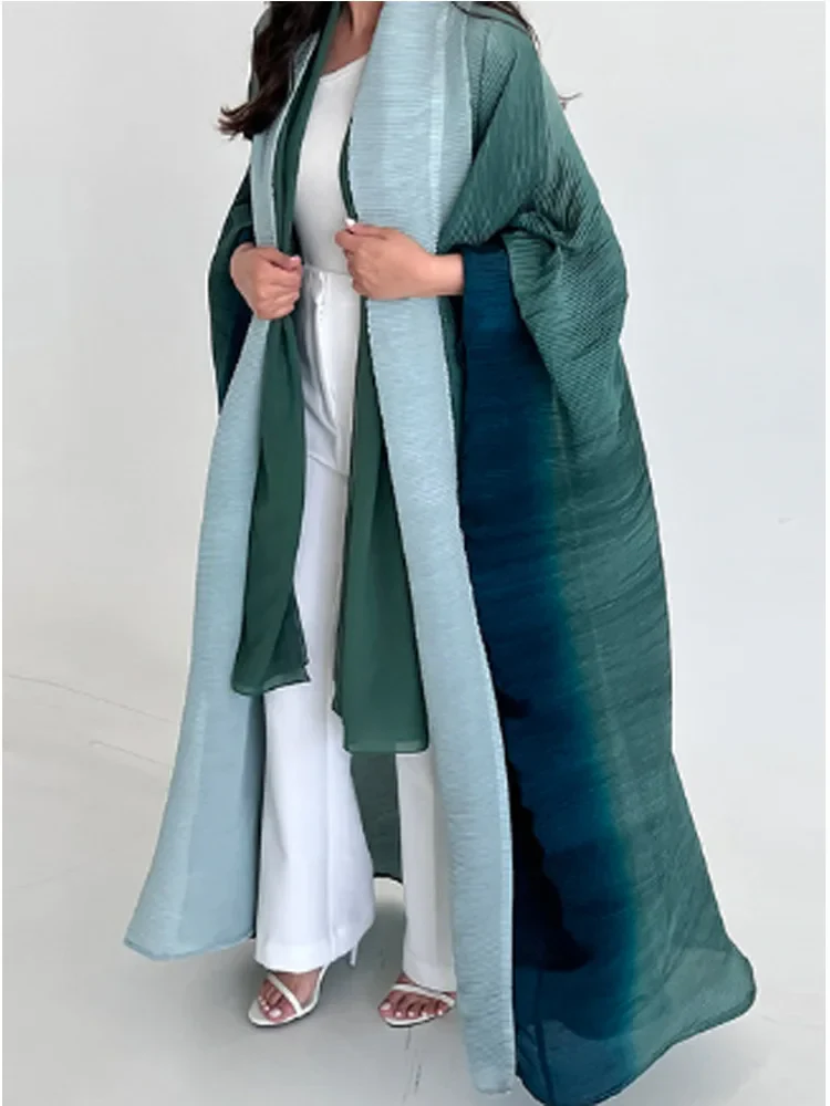 Women's trench coat – Oversized fit – Pleated fabric – Shawl collar – Batwing sleeves - Image 4
