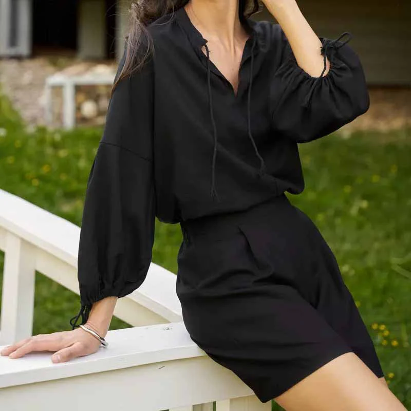 Women's Two-Piece Set – V-Neck Top with Balloon Sleeves – Ruffle Short – Breathable Comfort - Image 6