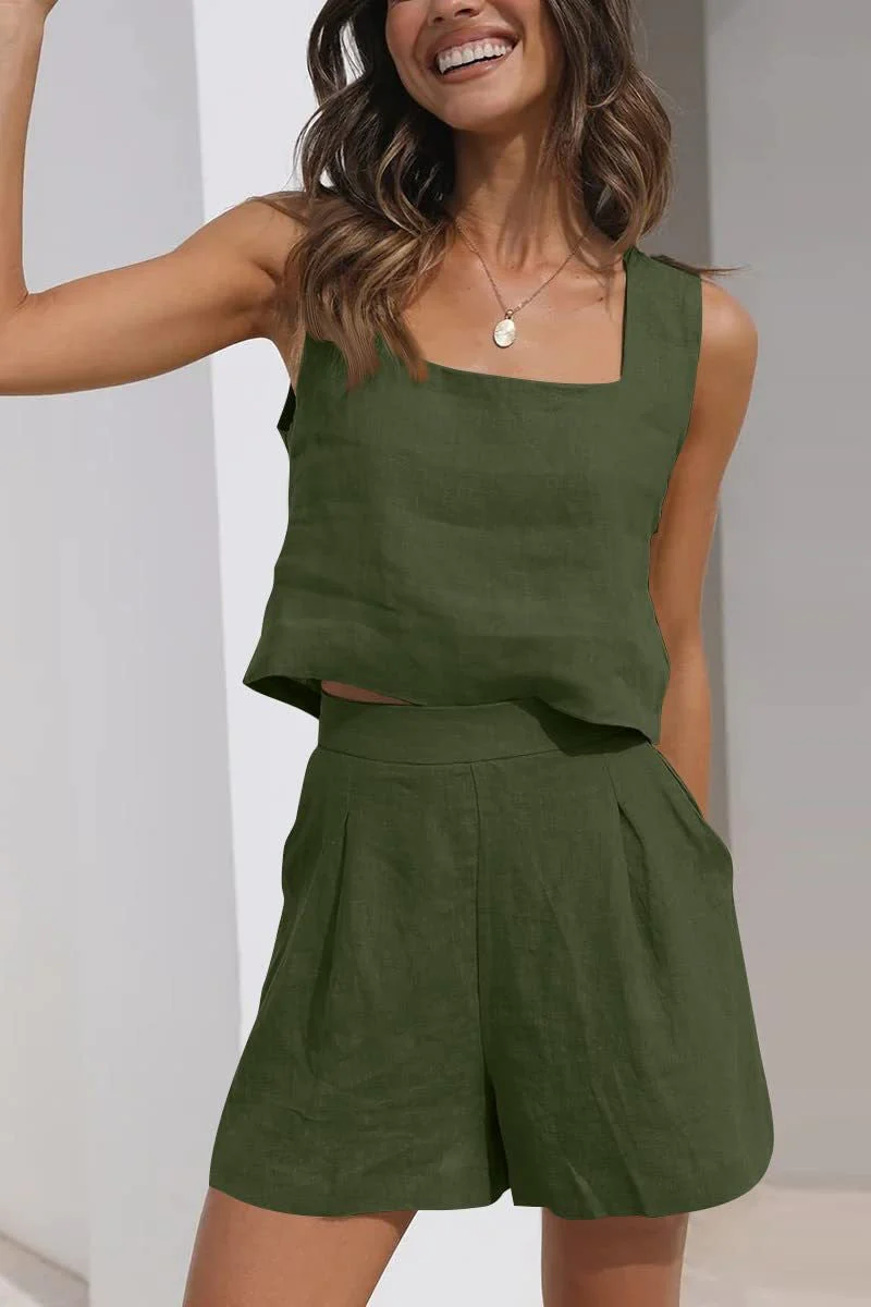 Women's Two-Piece Set – Breathable Material – Sleeveless Crop Top – Pleated Shorts - Image 3