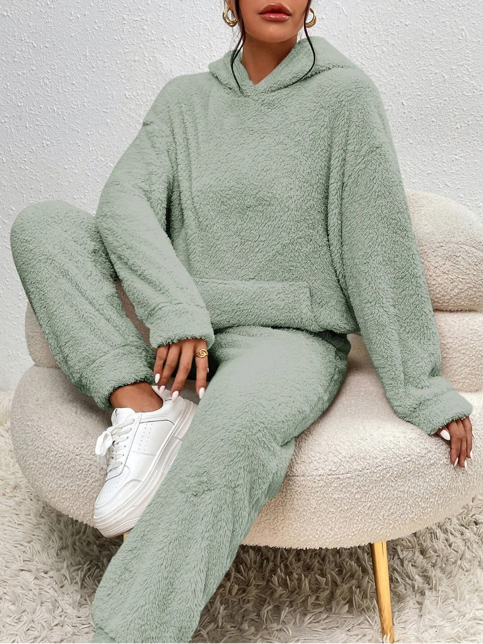 Women's Two-Piece Set – Pullover Hoodie – Wide Pants – Soft Plush Fabric – Casual Fit - Image 2