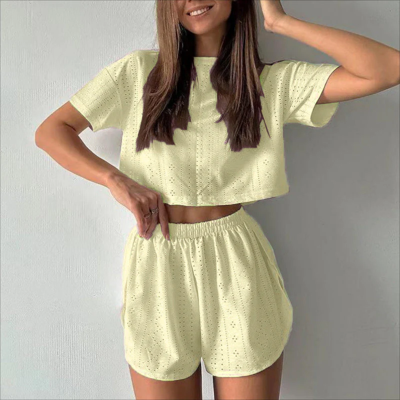 Ladies Two-Piece Set – Relaxed Fit – Breathable Design – Crop Top and Shorts - Image 5