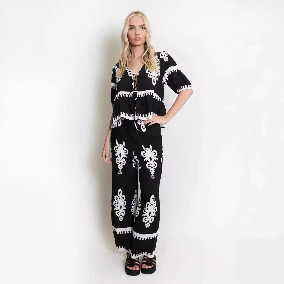 Women's Two-Piece Set – Tie Top with Drawstring Closure – Wide Long Pants – Breathable Linen - Image 2