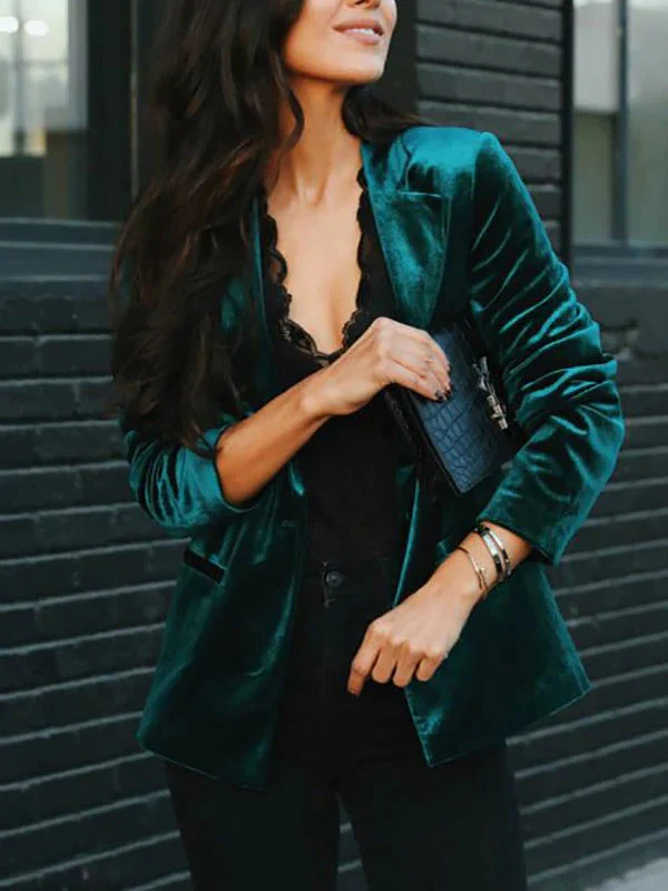 Women's Blazer – Velvet – Fitted Model – Pointed Collar – Single-Breasted Closure - Image 3