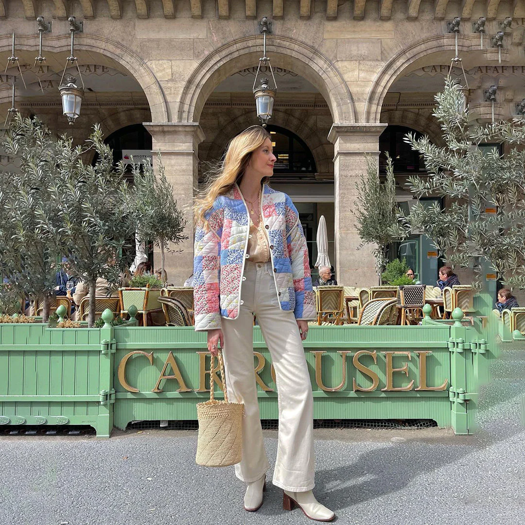 Elegant Ladies Blazer with Print - Image 3