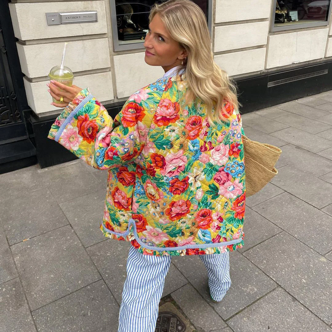 Elegant Ladies Blazer with Print - Image 6