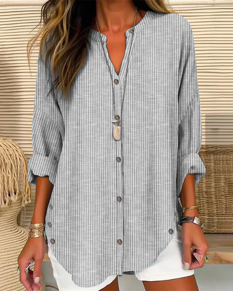 Women's blouse – Relaxed Fit – Striped – V-neck with buttons – Breathable material - Image 3