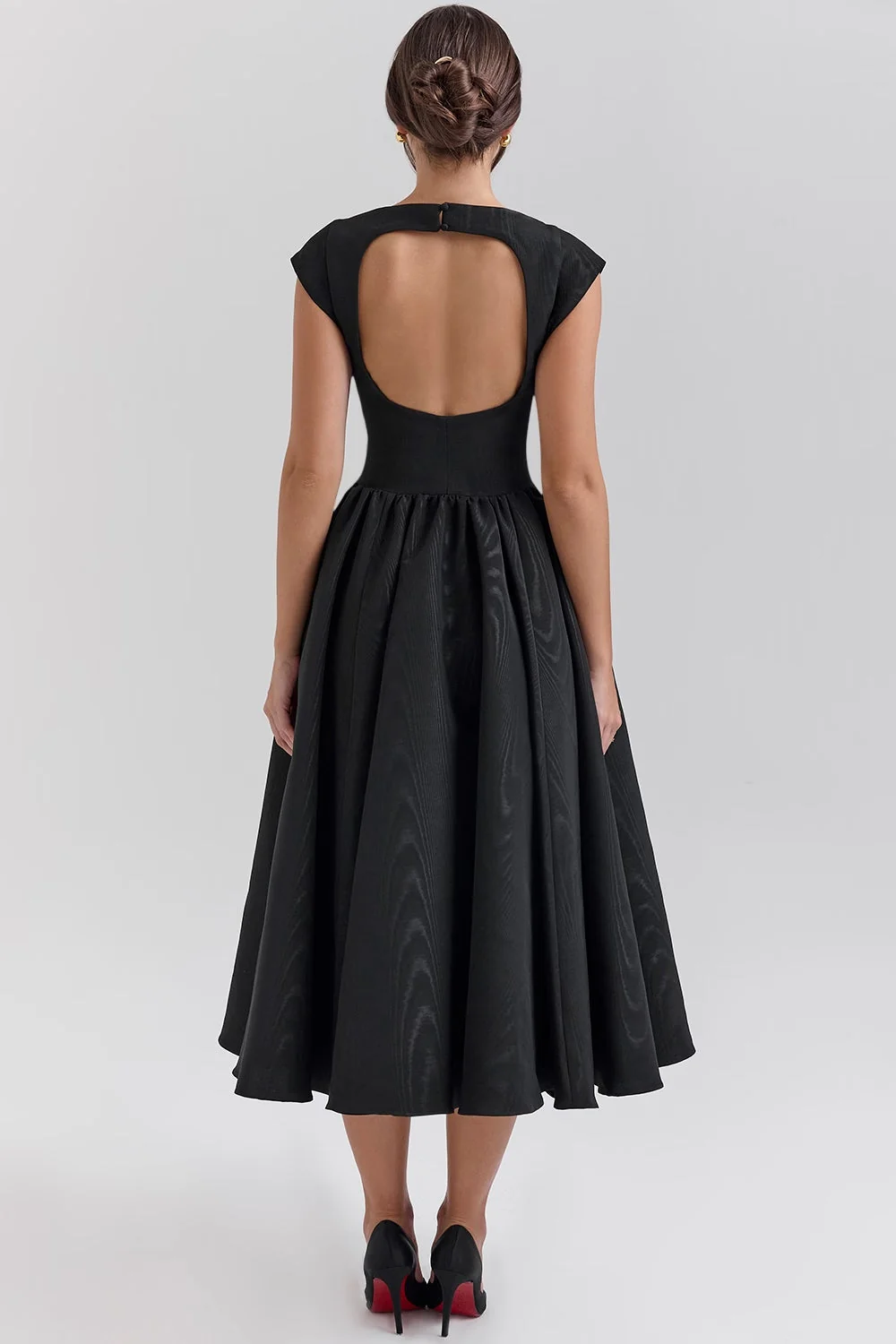 Women's dress – Elegant A-line – Midi length – High neck – Sleeveless – Luxury fabric - Image 2