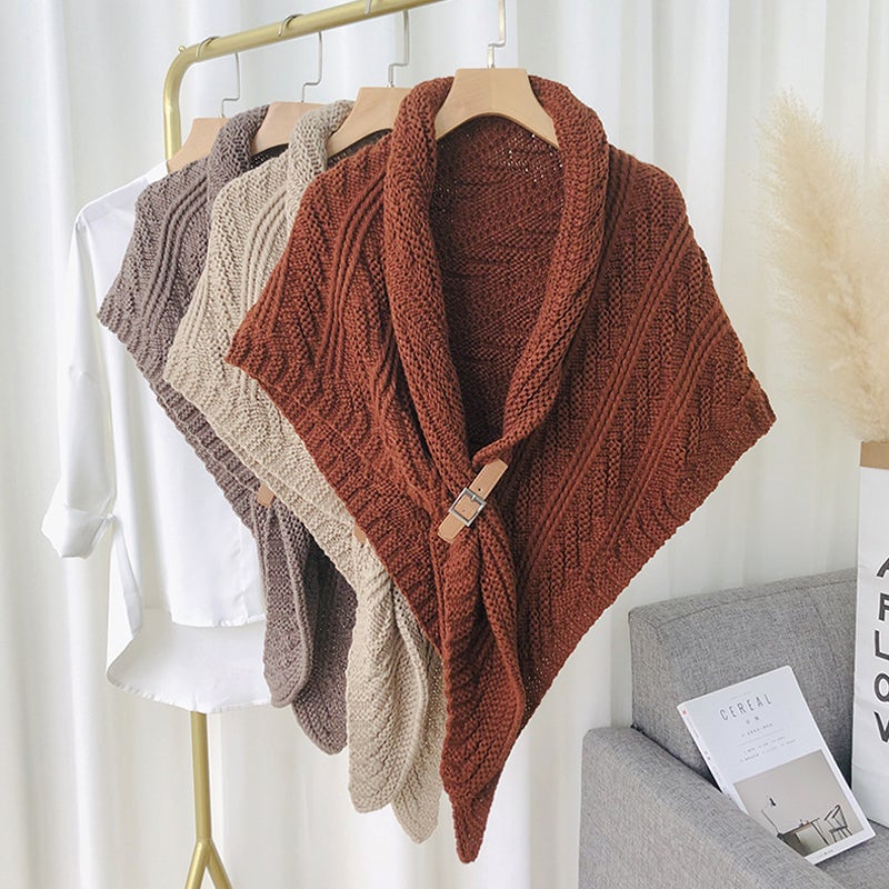 Triangle Knitted Scarf with Buckle - Image 20