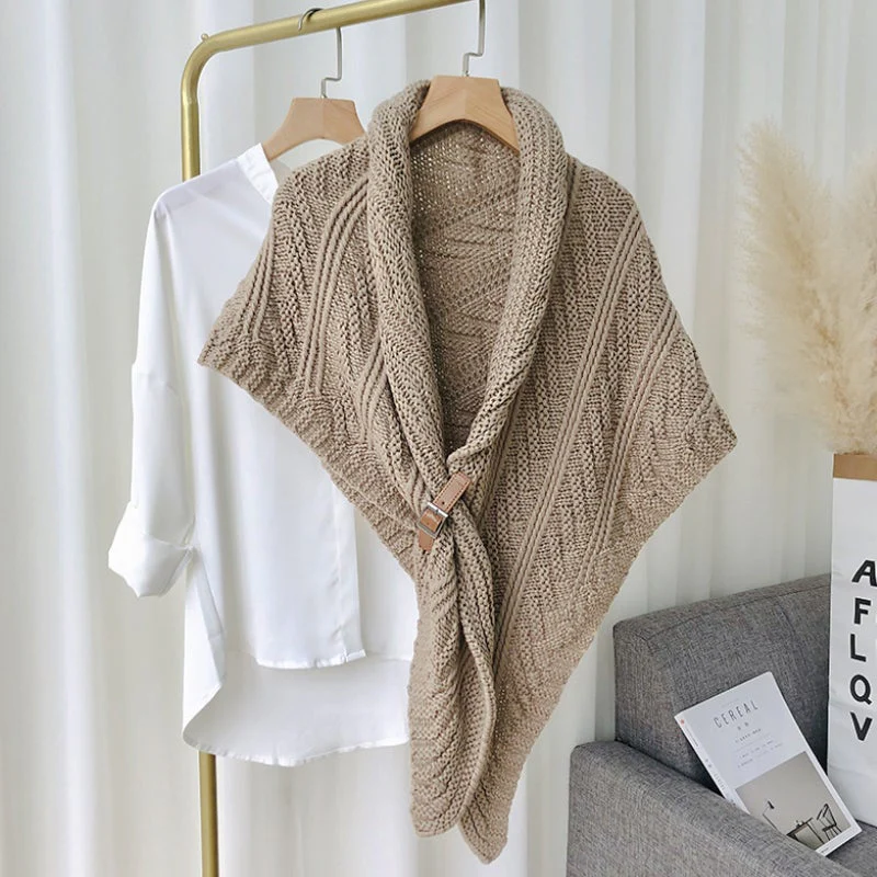 Triangle Knitted Scarf with Buckle - Image 23