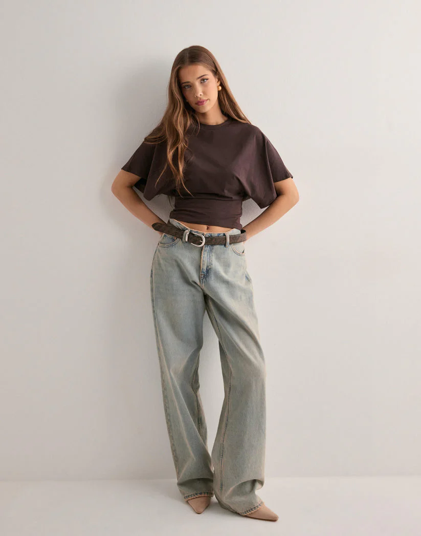 Women's Cropped T-shirt – Relaxed Fit – Wide Sleeves – Breathable Comfortable Design - Image 4