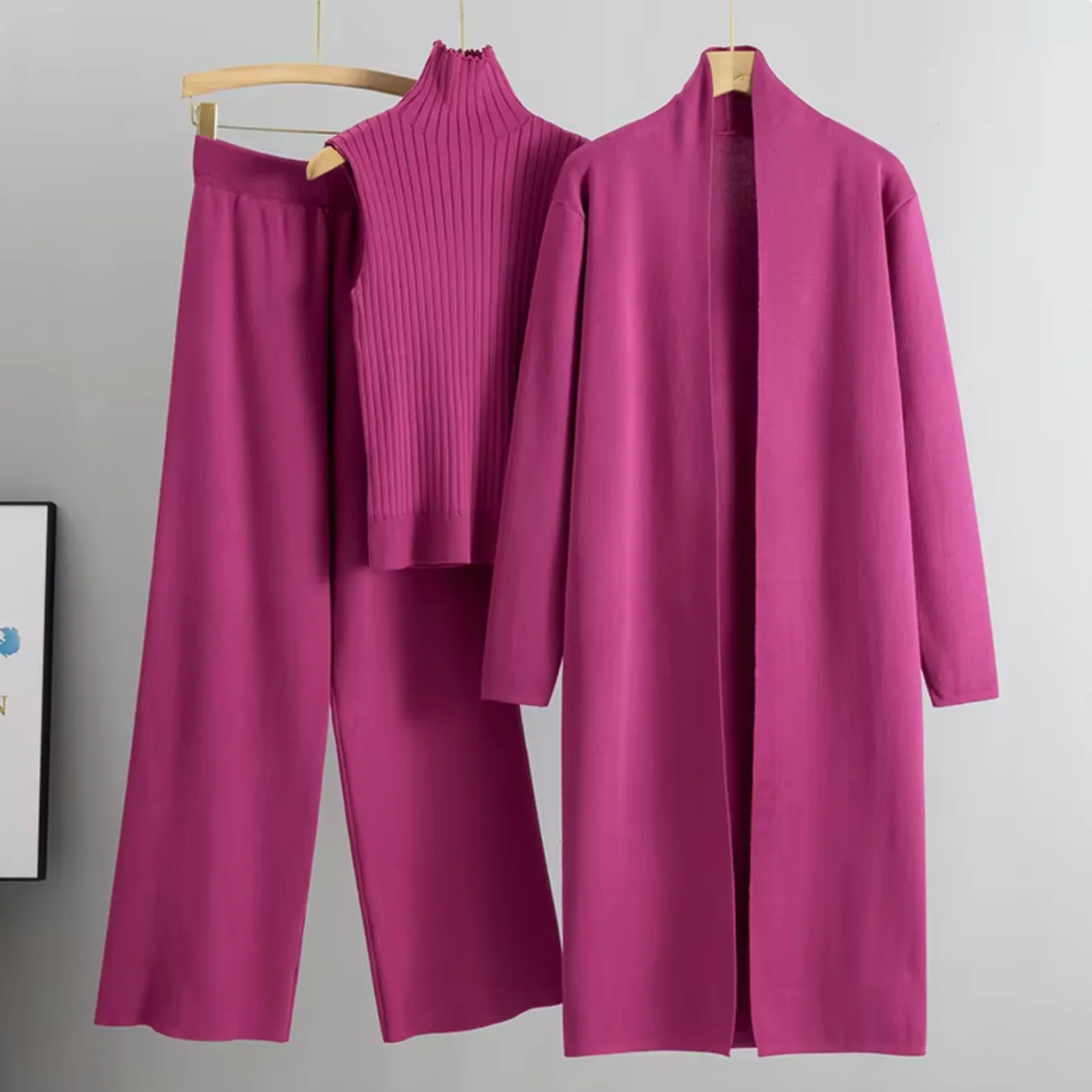 Elegant Loungewear Set for Women - Image 10