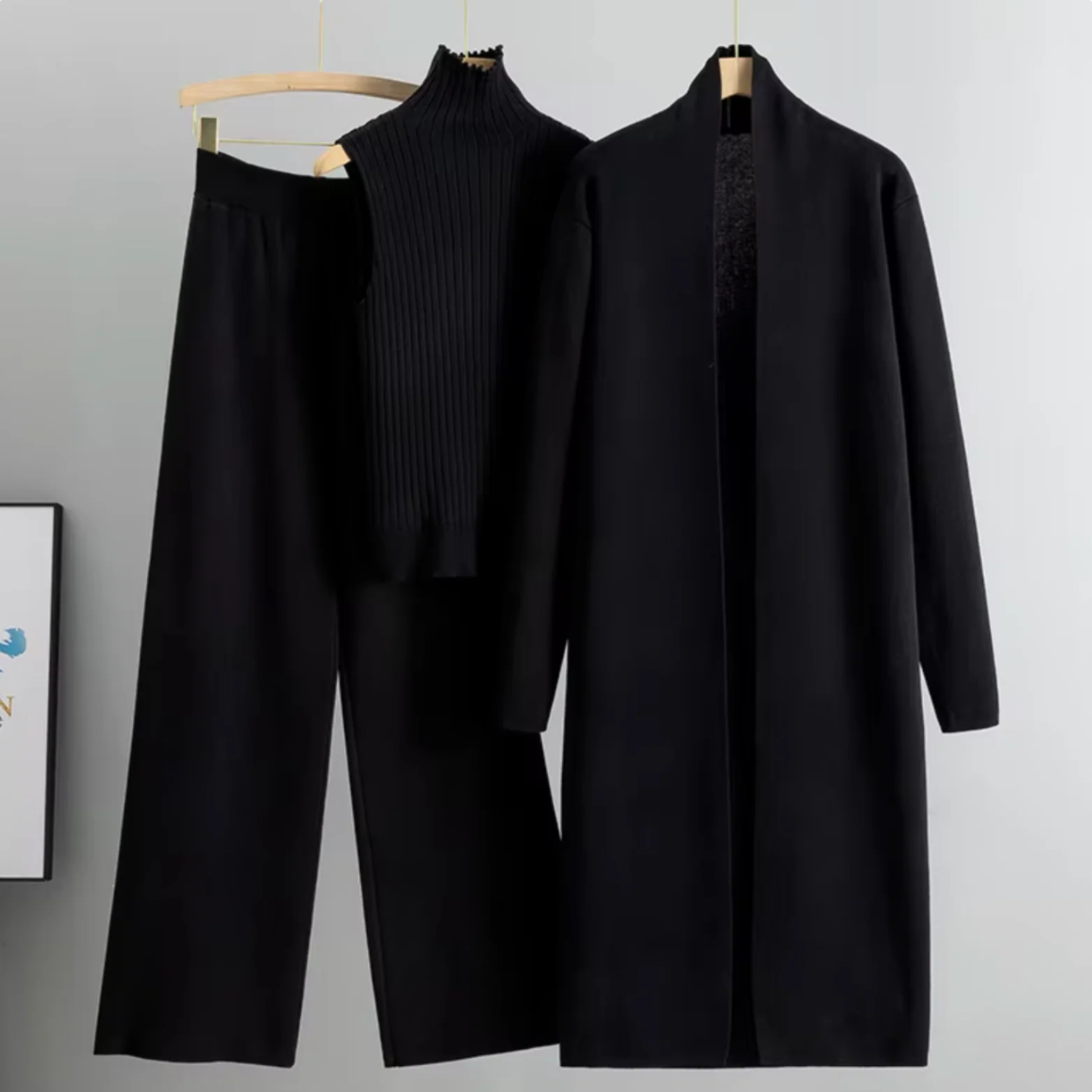 Elegant Loungewear Set for Women - Image 14