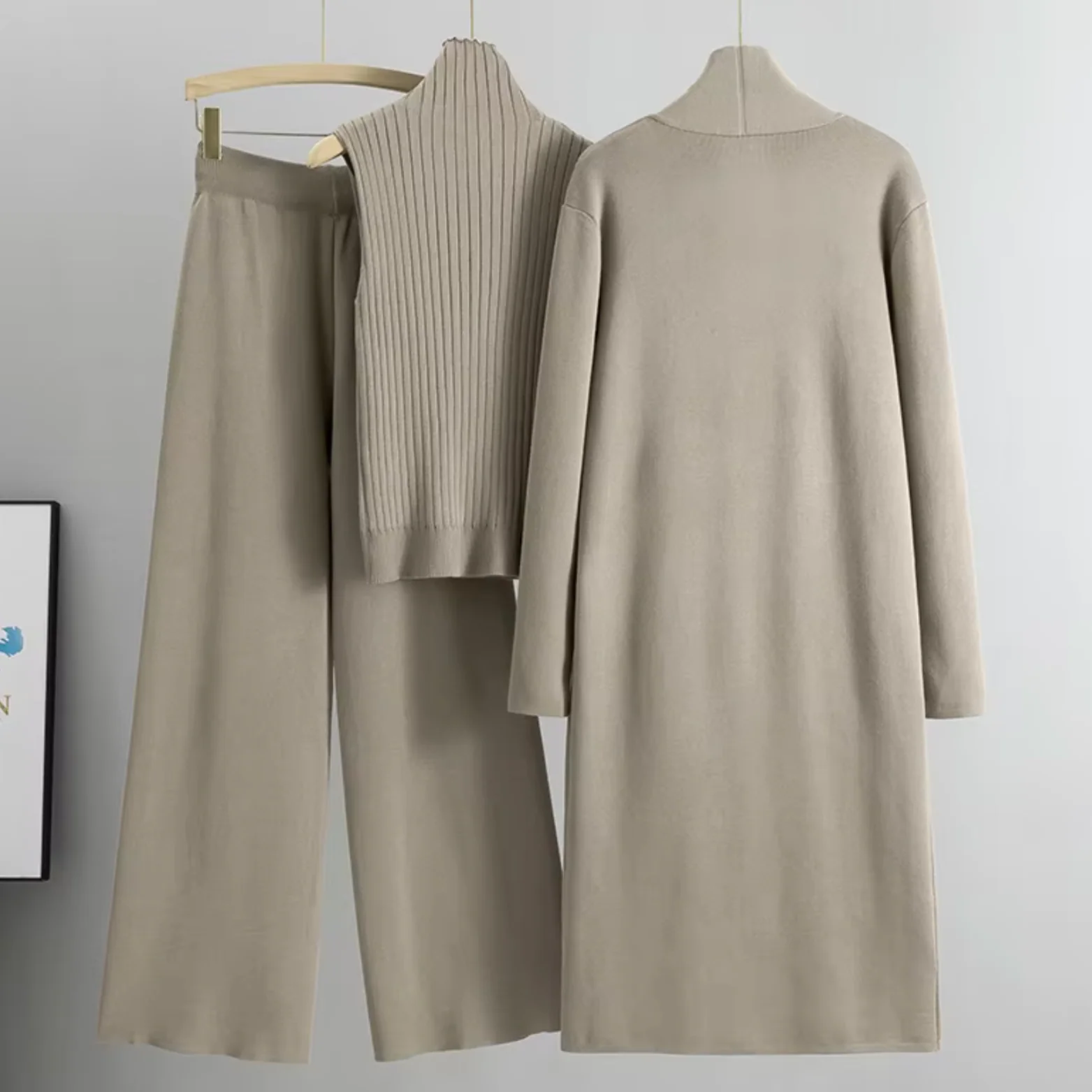 Elegant Loungewear Set for Women - Image 9