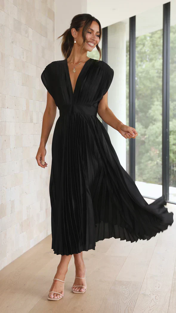 Elegant Pleated Midi Dress with Open Back - Image 11