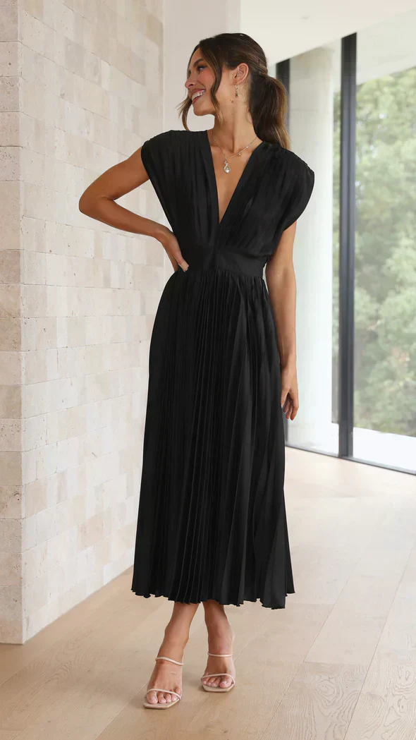Elegant Pleated Midi Dress with Open Back - Image 9