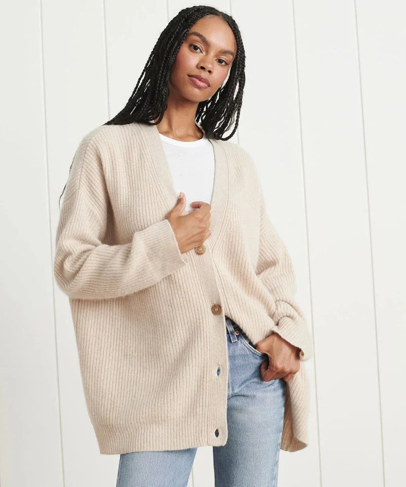 Luxury cocoon vest for style and comfort - Image 5
