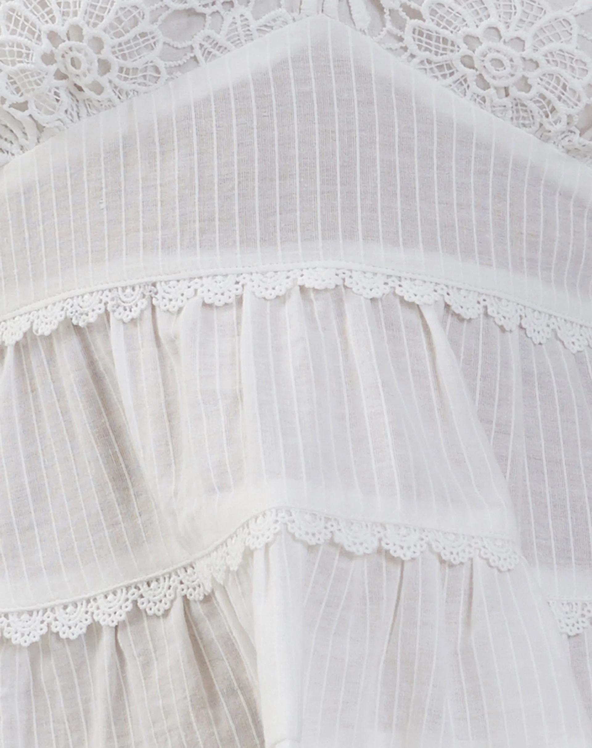 Elisiana - Romantic haltertop with lace details - Image 7