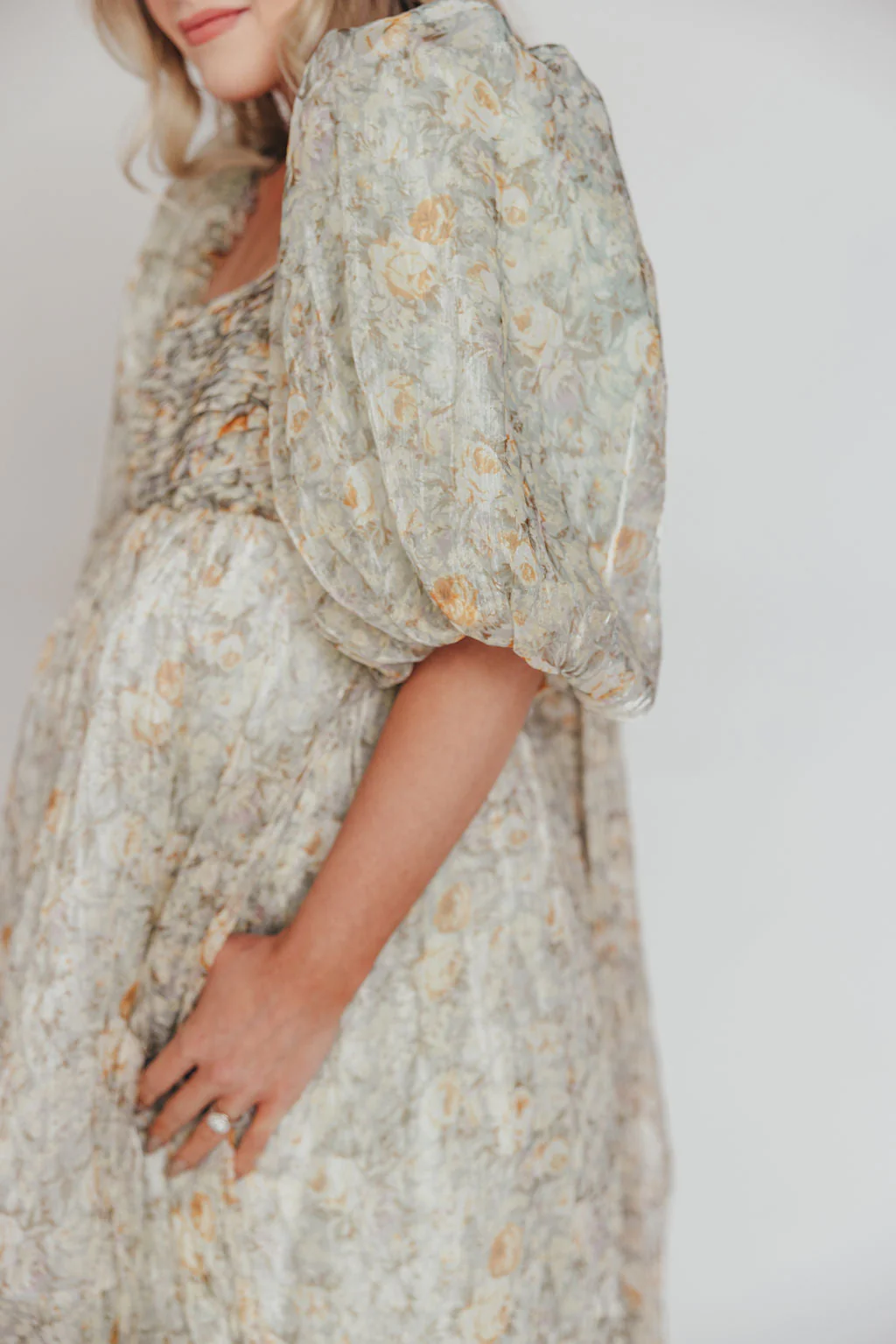 Eliza | Elegant Maxi-Dress for Babyshower or Photoshoot - Image 17