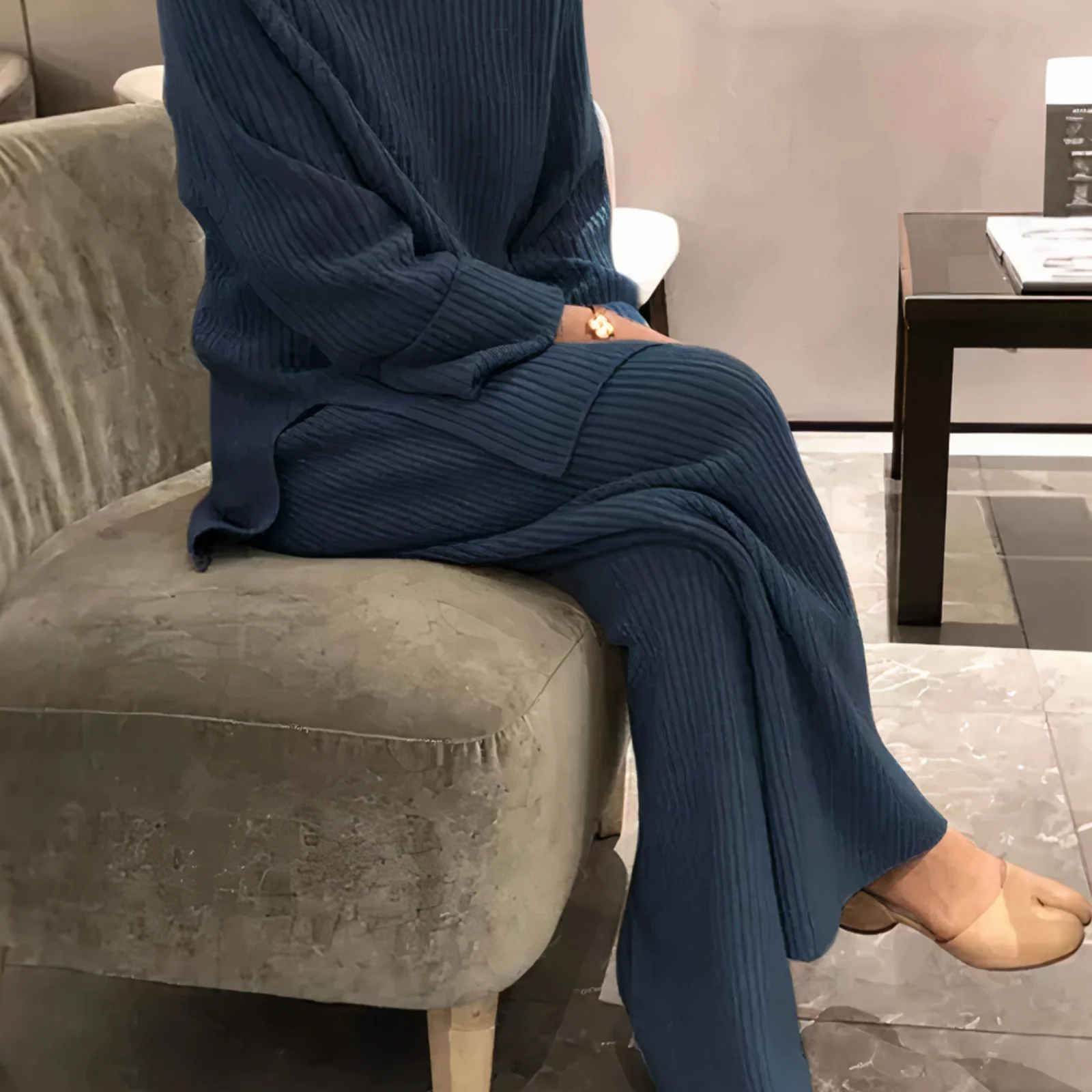 Emily | Casual knitted sweater and pants set - Image 4