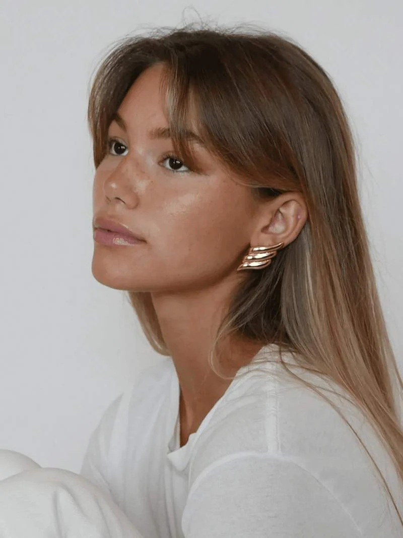 Evelien | Stylish Golden Bird Earrings for women - Image 5