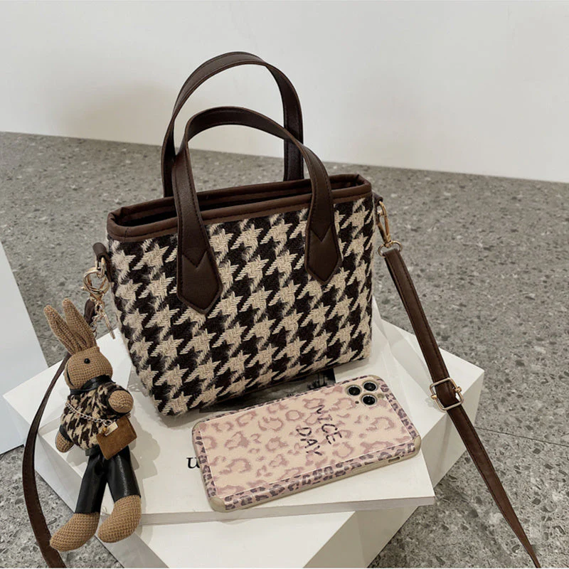Ladies Handbag – Houndstooth Design – Adjustable Shoulder Strap – Stylish & Functional - Image 4