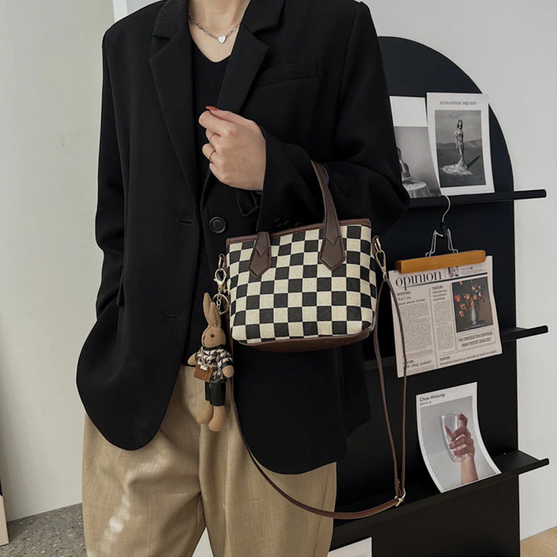 Ladies Handbag – Houndstooth Design – Adjustable Shoulder Strap – Stylish & Functional - Image 8