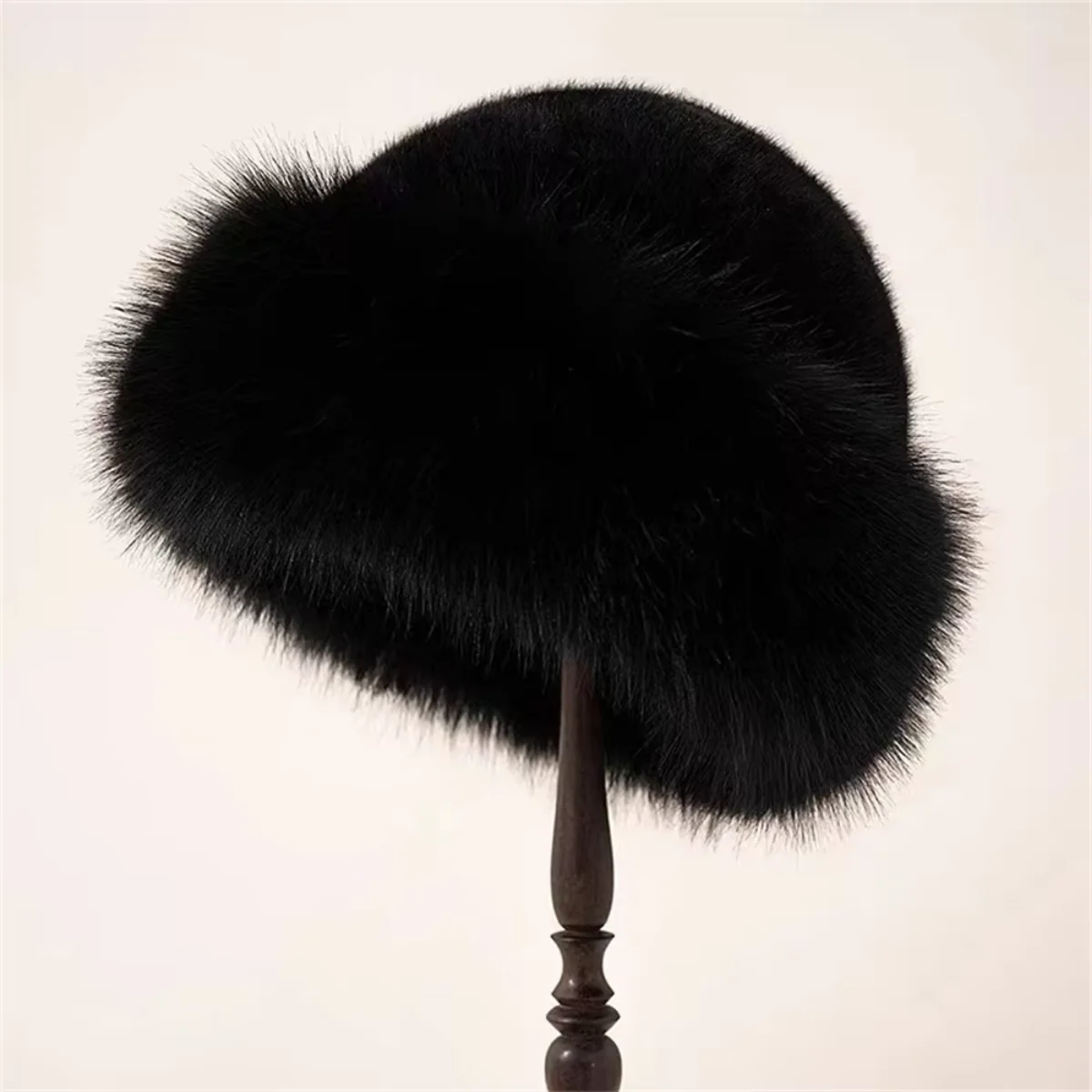 Fay | Elegant Fur Hat - Image 4