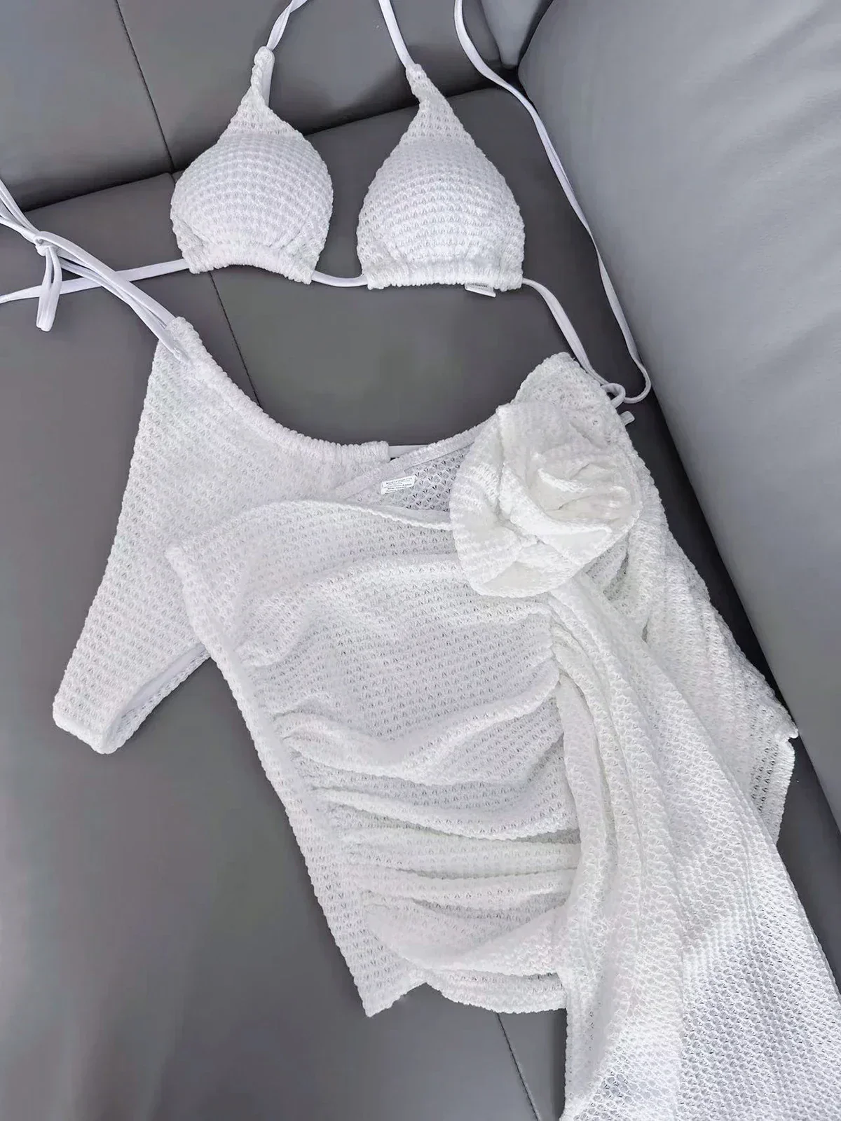 Fiona - Fashionable and Comfortable White 3-Piece Bikini Set for Women - Image 6