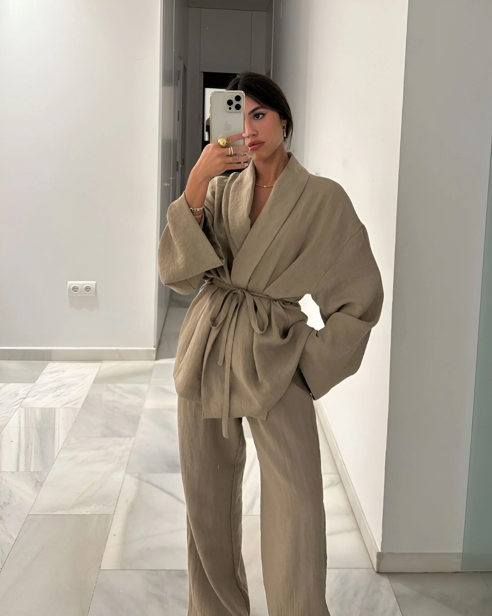 Women's Kimono Jacket – Lightweight Fabric – Wide Sleeves – Waist Belt – Loose-Fitting Model - Image 2