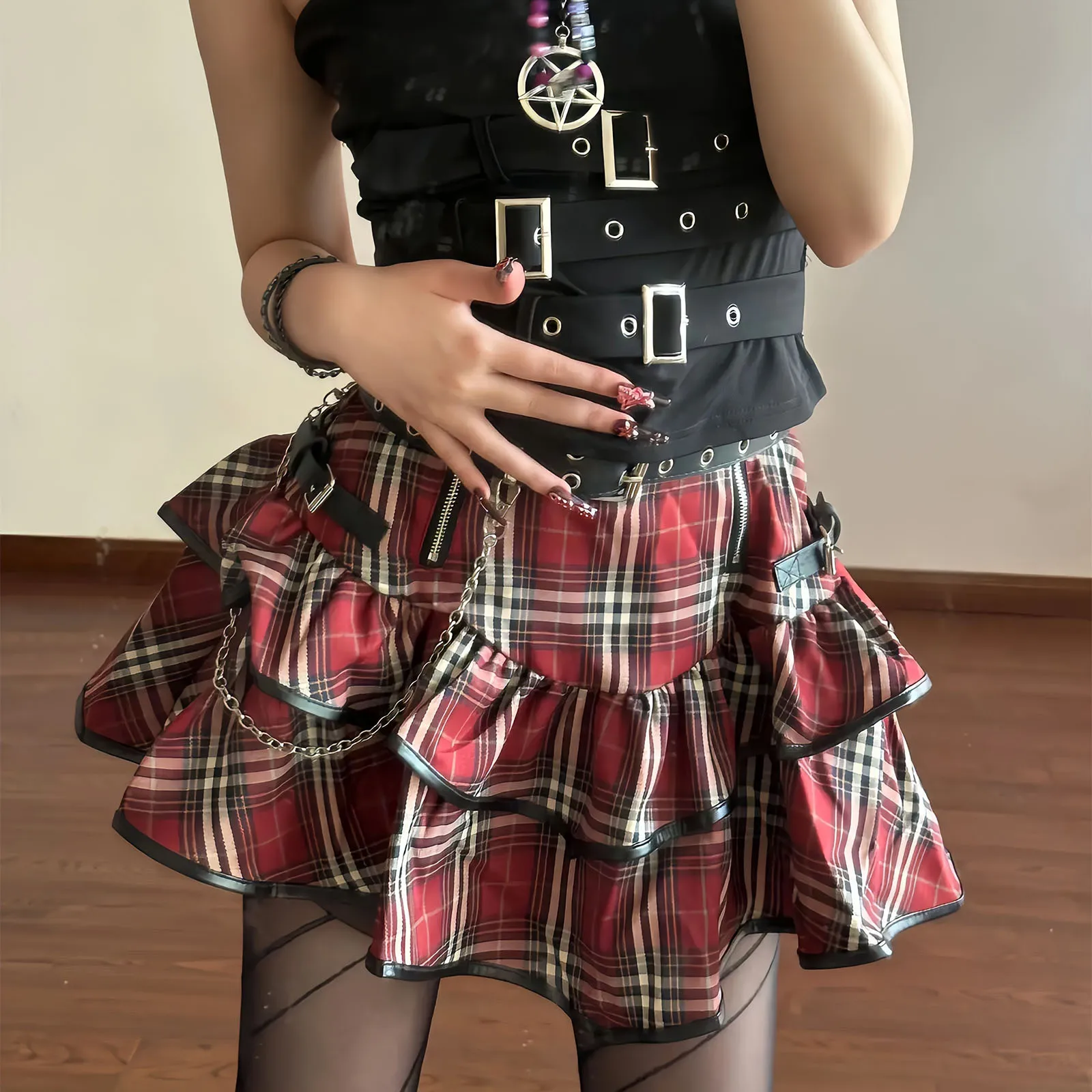 Checked mini skirt with ruffles - Image 2