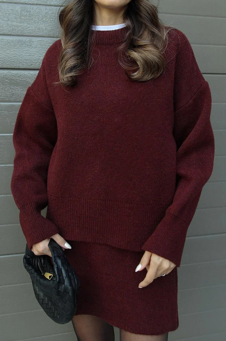 Ladies Set - Knitted Sweater with Oversized Fit - Miniskirt - Comfortable Casual Look - Image 3