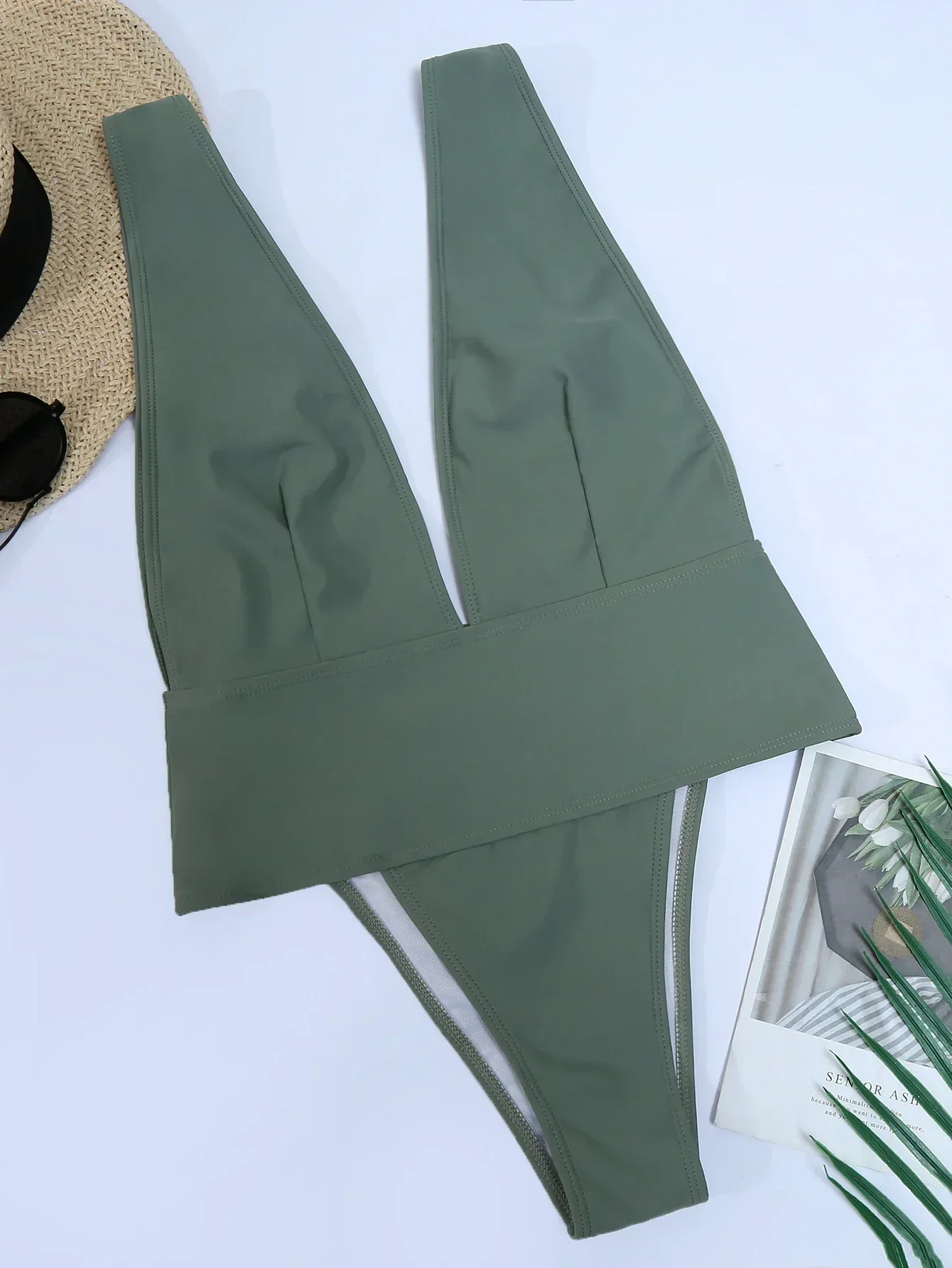 Isabelle - Sexy and Elegant Swimsuit for Women - Image 2