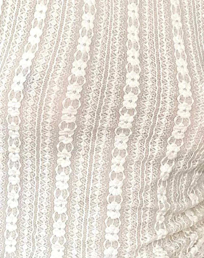 Isalina - Elegant sleeveless lace top with asymmetrical hem - Image 7