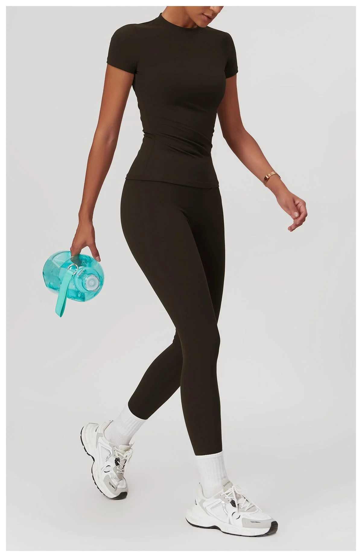 Kate | 2-Piece Shaping Gym Set with Short Sleeves - Image 15