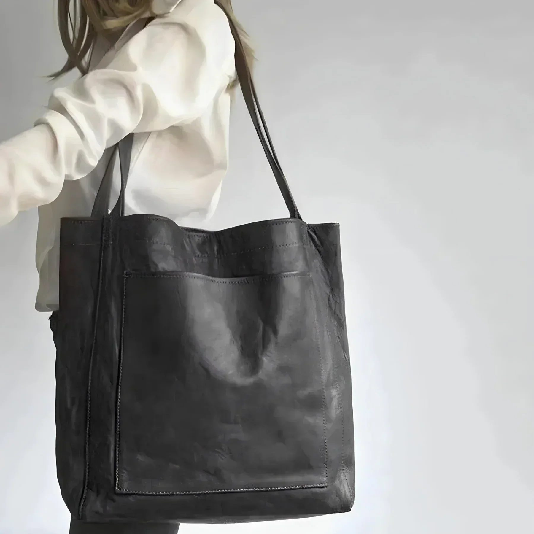 Leather tote bag - spacious women's handbag for daily use - Image 2