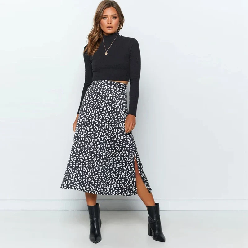 Leopard print midi skirt with slit - Image 2