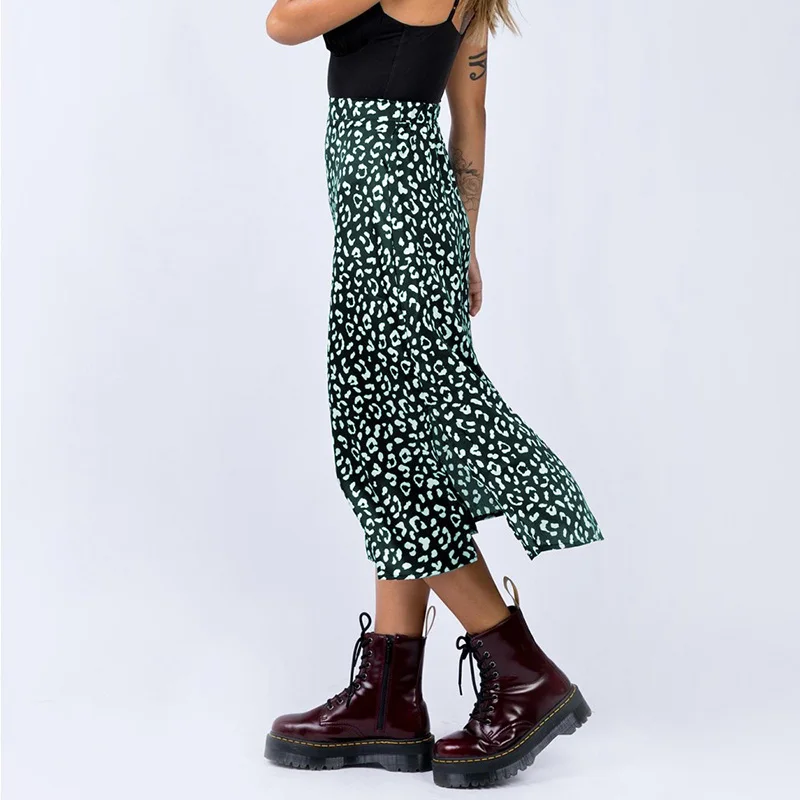 Leopard print midi skirt with slit - Image 4
