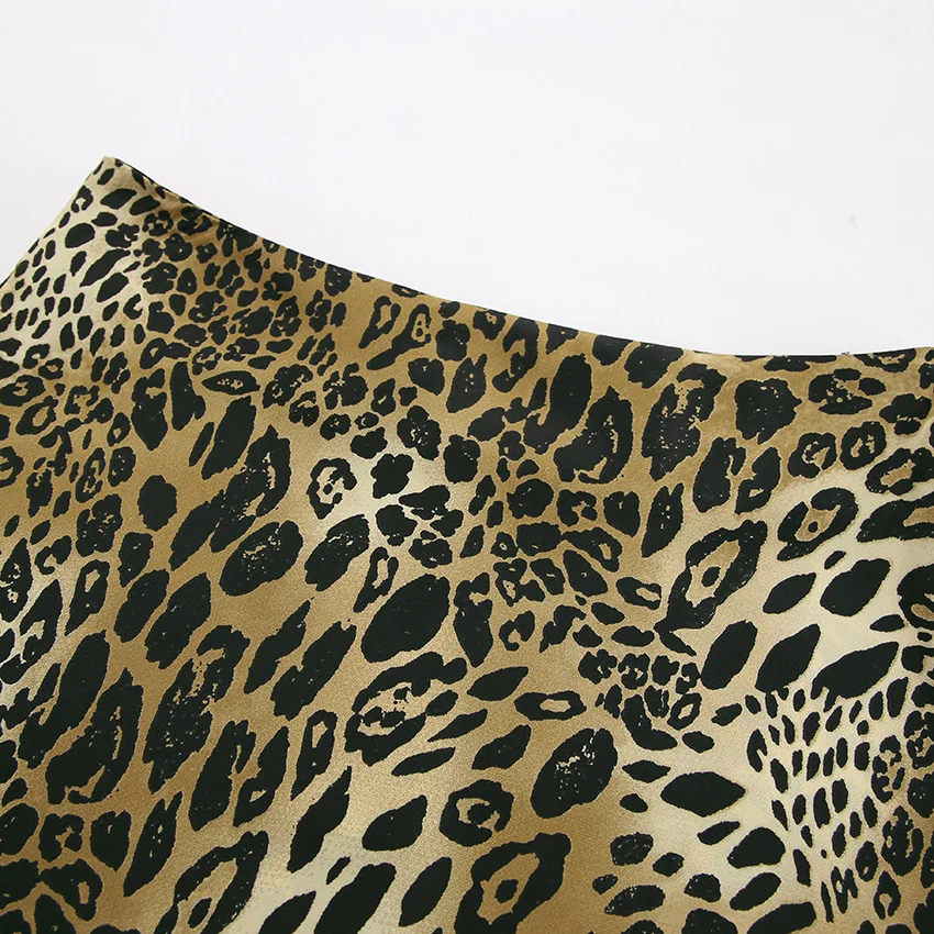 Leopard-print satin pencil skirt - Image 5