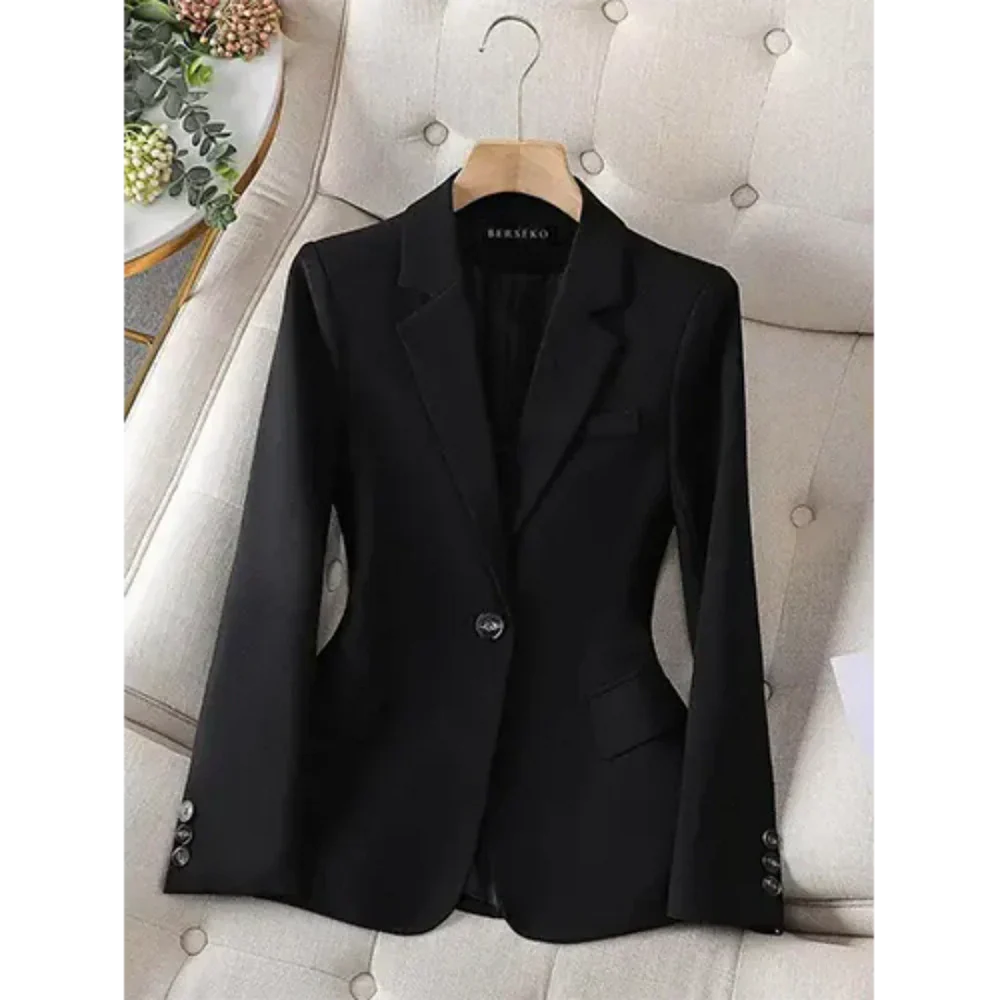 Lysandra | Stylish Classic Blazer - Image 4