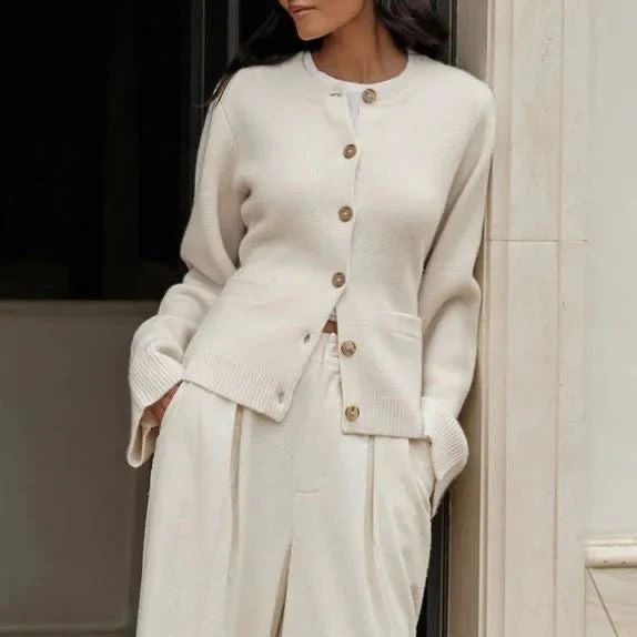 Mairiel | Classy Cardigan - Image 11