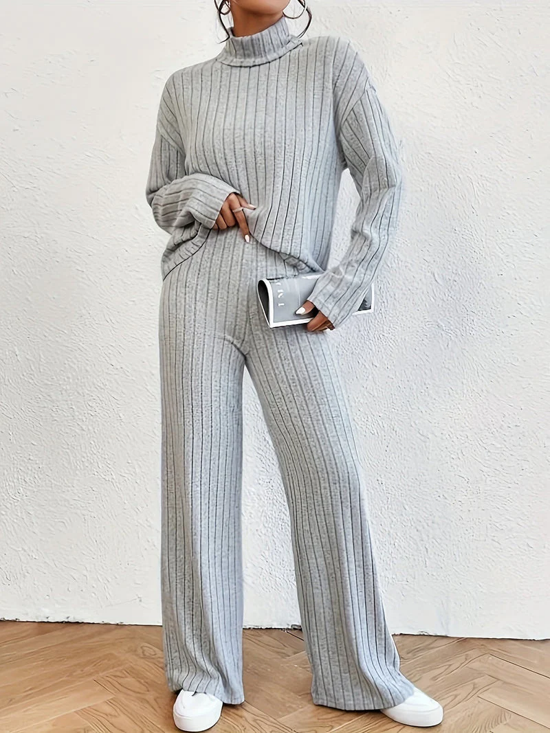 Maja – Comfortable Set with Turtleneck Top and Flared Pants for Women - Image 4