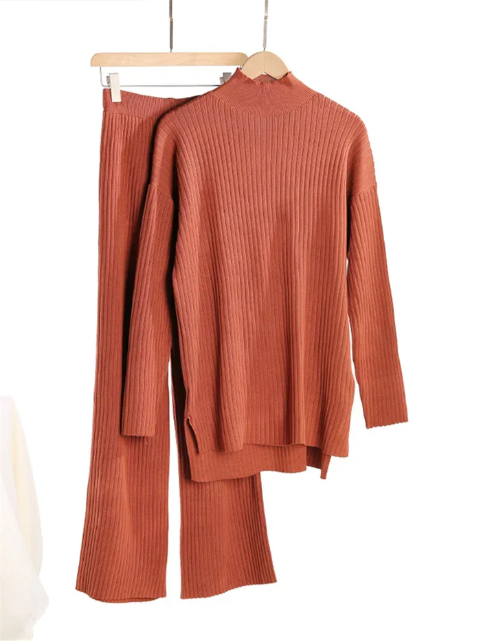 Märta – Comfortable Trousers and Turtleneck Sweater Set for Women - Image 4