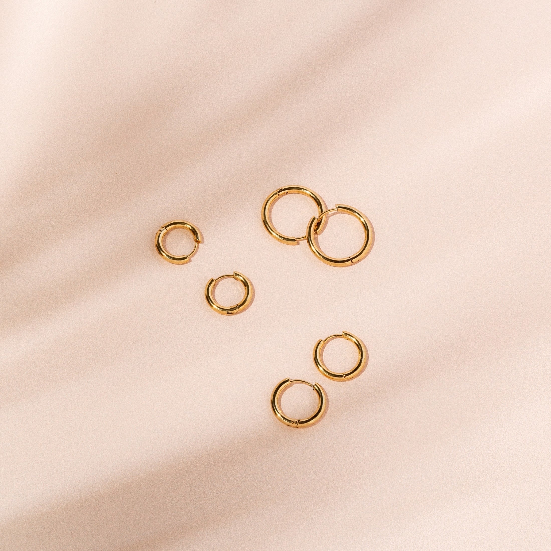 Mia | Classic Silver Hoop Earrings for Style and Elegance - Image 4