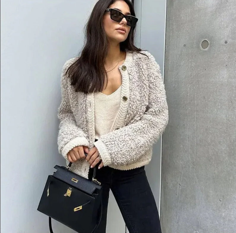 Modern Comfortable Teddy Coat for Women - Image 3