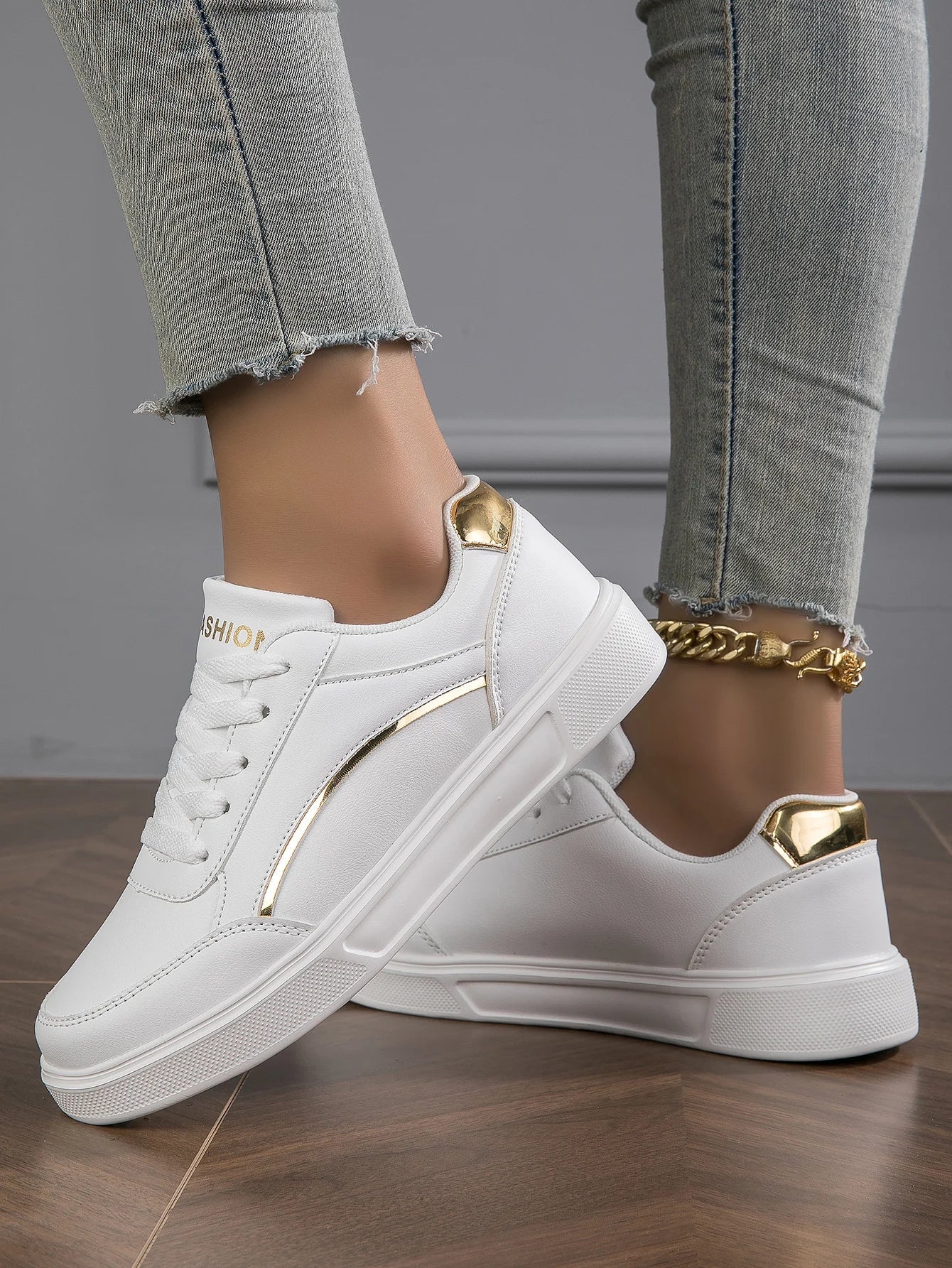 Fashionable Women's Sneakers - Image 5