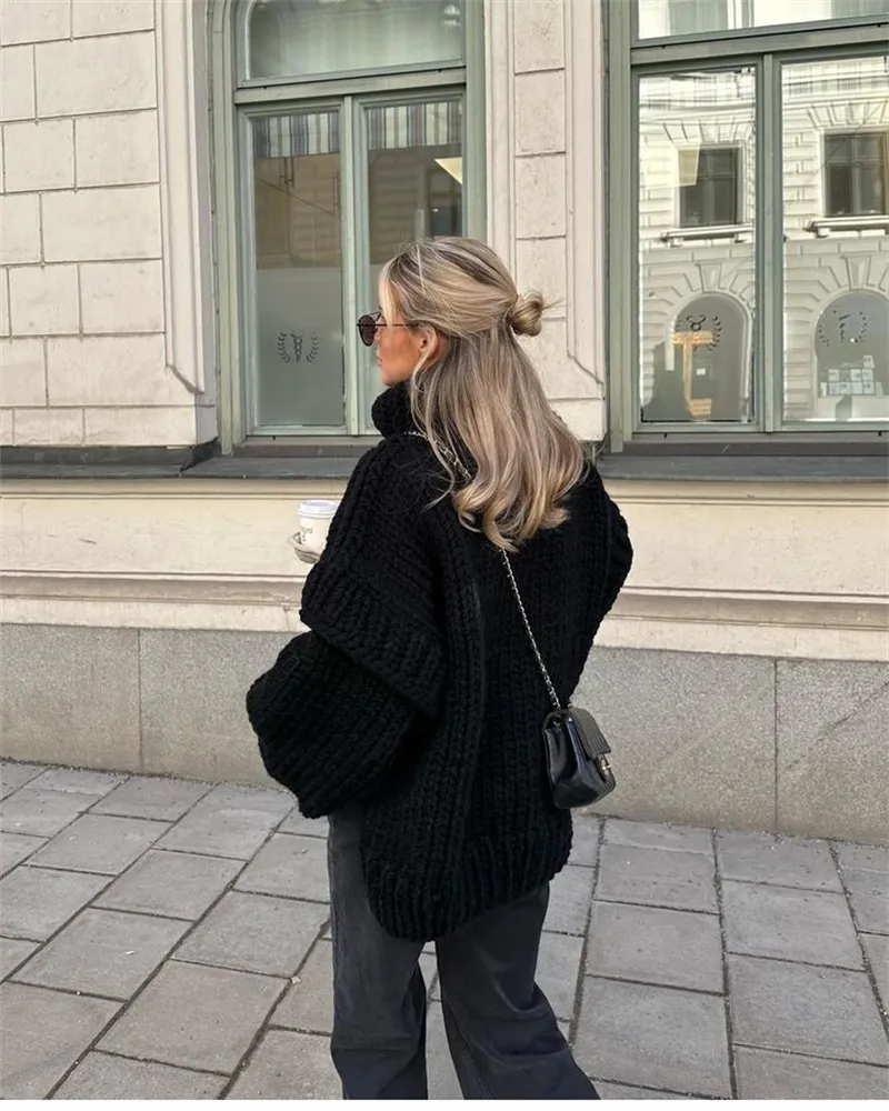 Ladies Sweater - Oversized Fit - Chunky Knit - High Neck - Comfortable Casual Model - Image 3