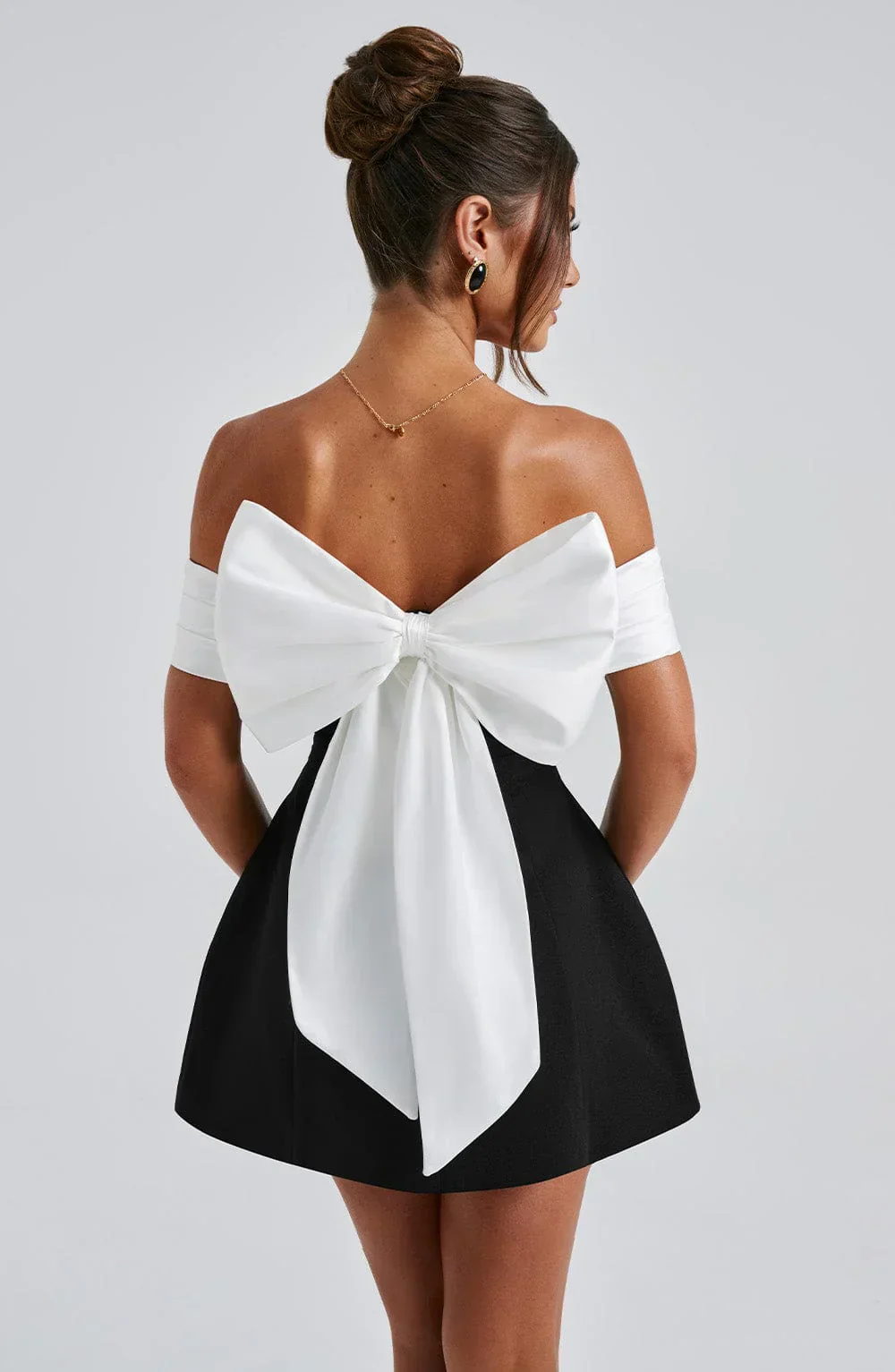 NOELLE MINI DRESS - BLACK/WHITE - Image 2
